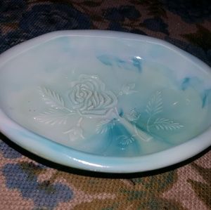 Beautiful Avon soap dish